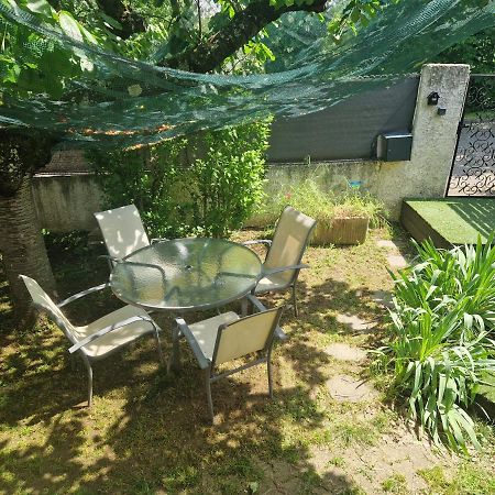 Appartement Independant Dans Maison Avec Jardinet, Au Calme Sérézin-du-Rhône Exterior foto