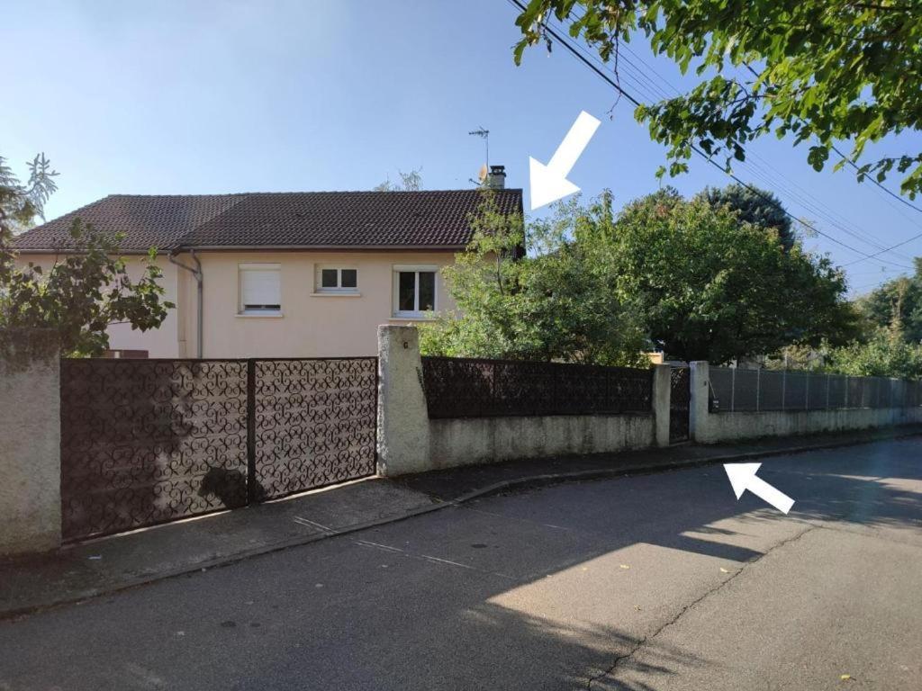 Appartement Independant Dans Maison Avec Jardinet, Au Calme Sérézin-du-Rhône Exterior foto